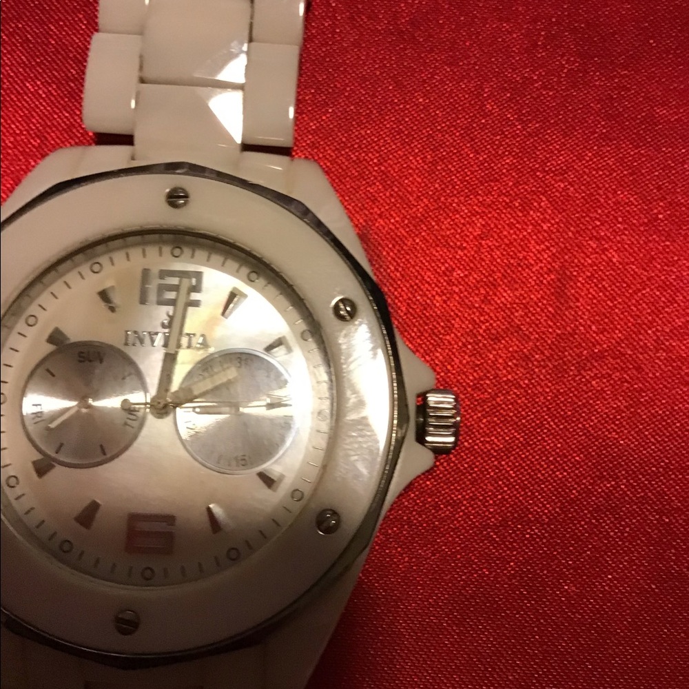White Ceramic Watch - Picture 2 of 6